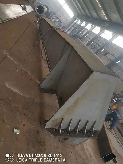 grúa pluma giratoria montada en columna de 15 toneladas