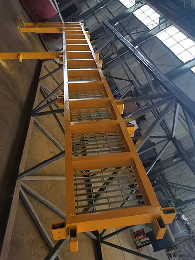 grúa pluma giratoria montada en columna de 15 toneladas