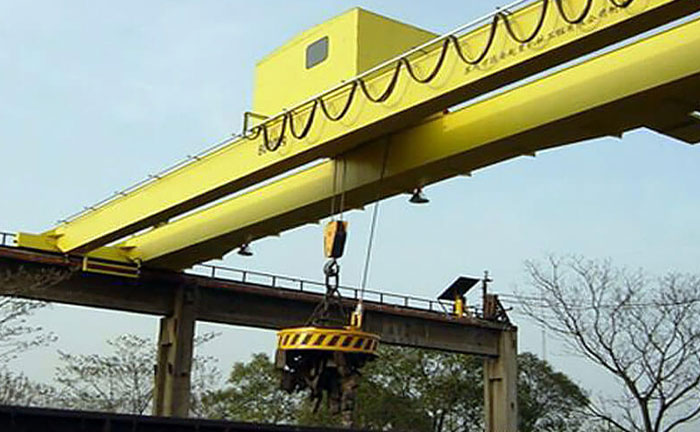 20 ton Electromagnetic Overhead Crane for Sale 