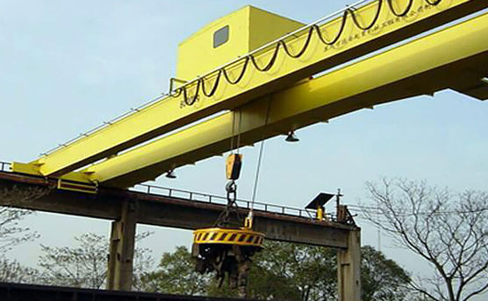 5 Ton Electromagnetic Overhead Crane for Sale