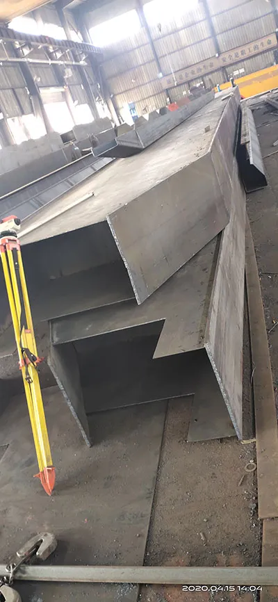 Fabricación de una puente grúa birriel con cuchara de 20 toneladas