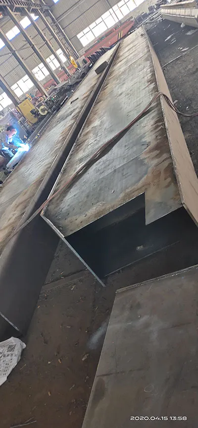 Fabricación de una puente grúa birriel con cuchara de 20 toneladas