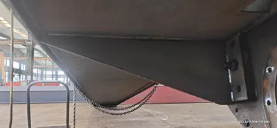 grúa pluma giratoria montada en columna de 15 toneladas