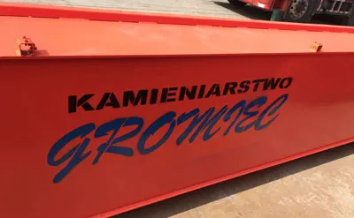 Proceso de fabricación de una grúa pórtico de 25 toneladas tras el pintado