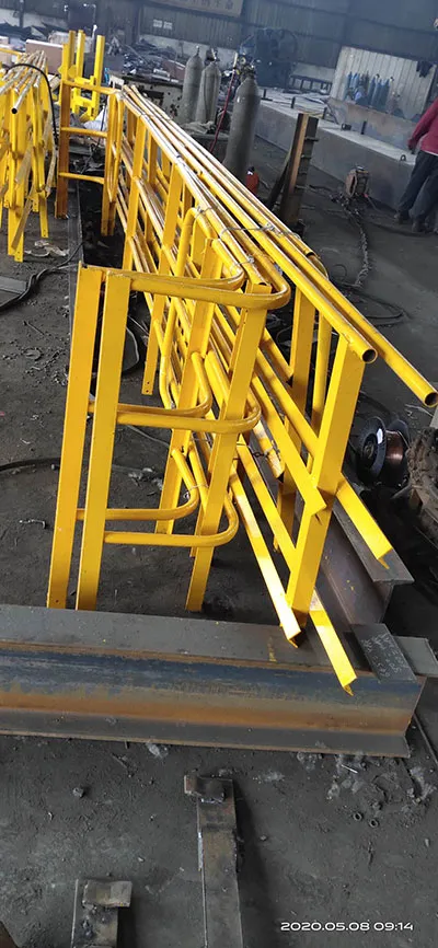 Accesorios de la grúa puente de doble viga con cuchara de 20 toneladas