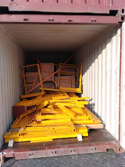 Carga de contenedores en el puerto de grúa viajera birriel de 20 toneladas