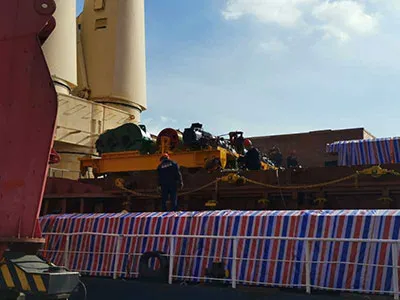 Transporte de una puente grúa birriel con cuchara de 20 toneladas