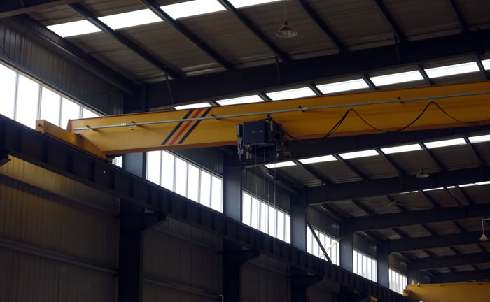 Grúa semipórtico serie NBMH